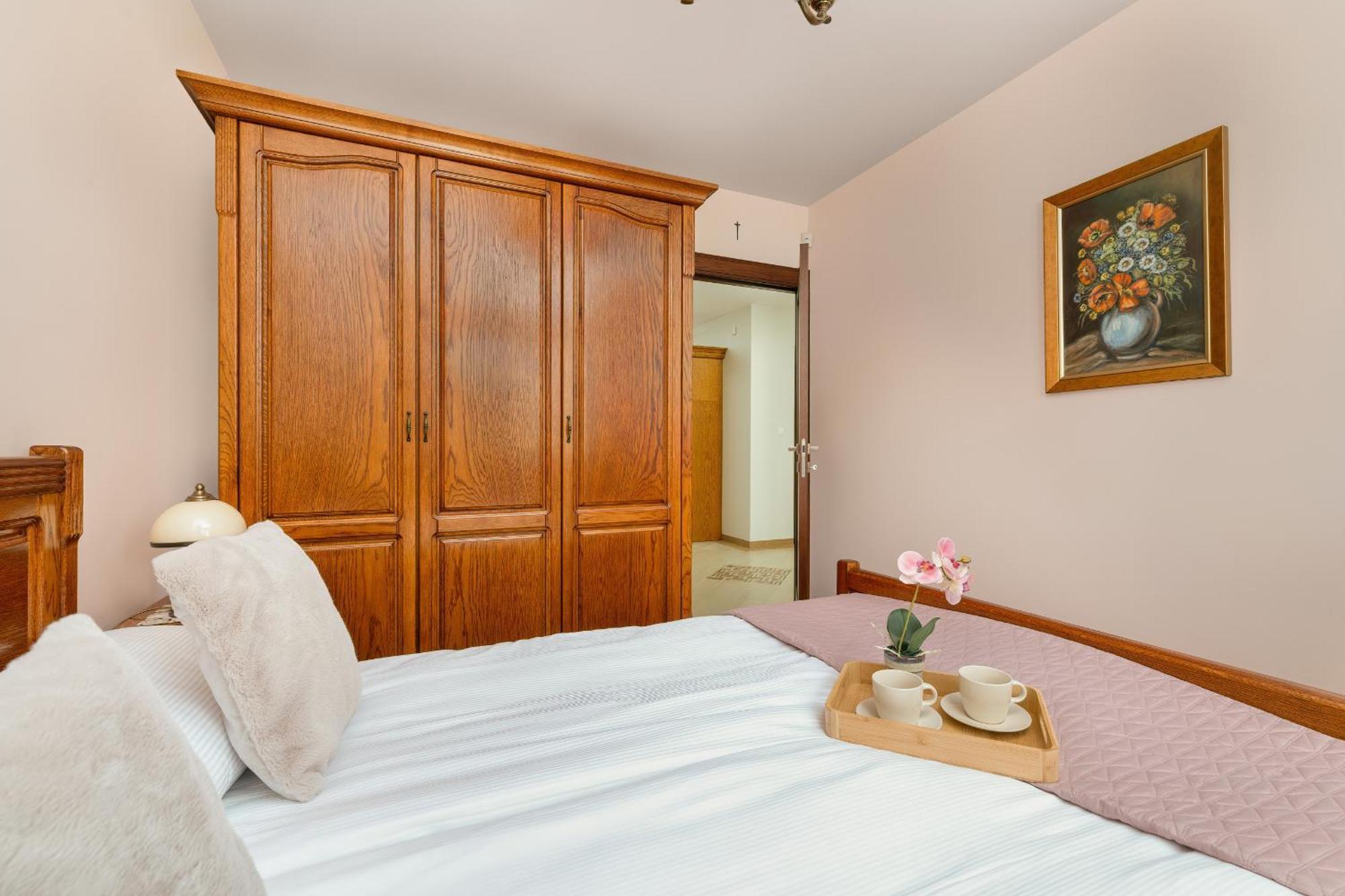 Apartment Przytulny Z Klimatyzacja I Parkingiem By Renters Krakow